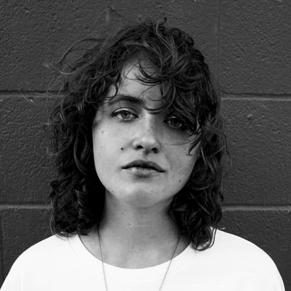 Meet your Posher, Leslie